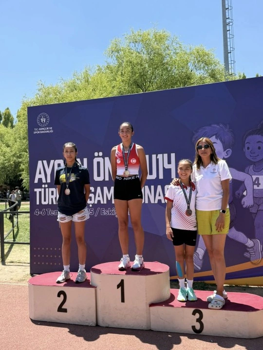 Azra Avcı’dan Türkiye şampiyonluğu