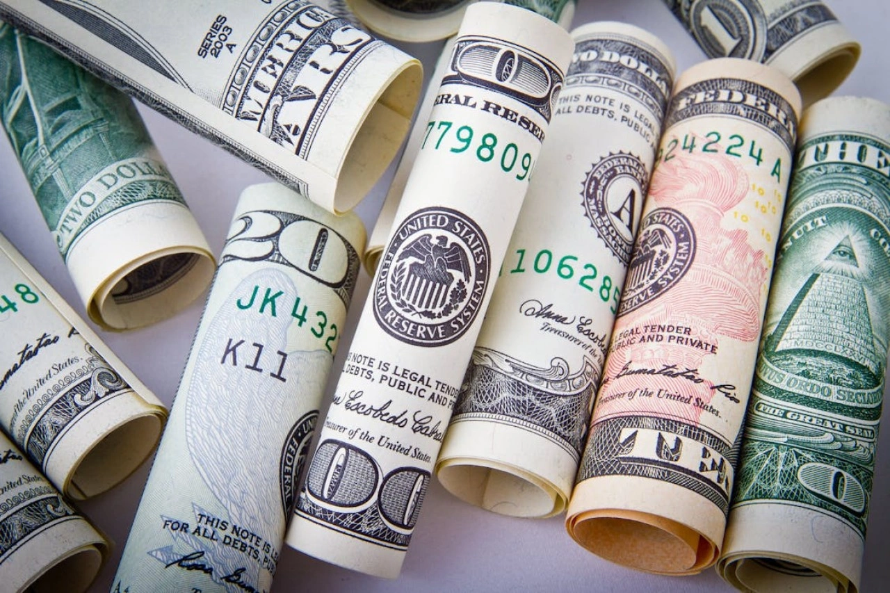 Döviz kurları. Sterlin 54,50 TL, euro 47,55 TL, dolar 40,78 TL’den işlem görüyor