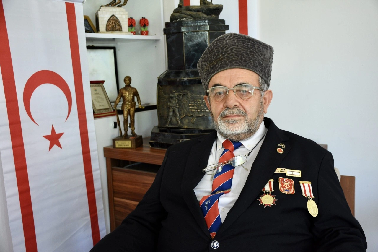Kıbrıs'tan babasına gönderdiği mektupla şiir yazmaya başlayan gazi anılarını unutamıyor