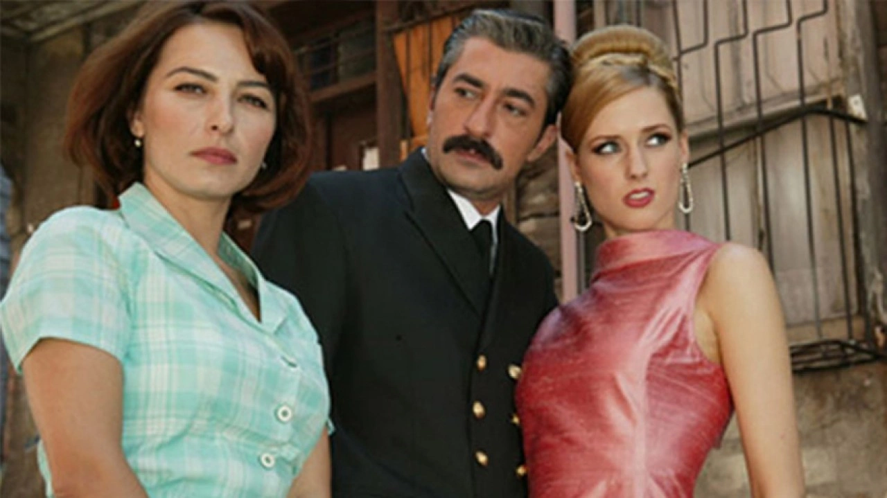 “Öyle Bir Geçer Zaman Ki”nin Caroline’i! Wilma Elles doğum yaptı 8 gün sonra şaşırttı