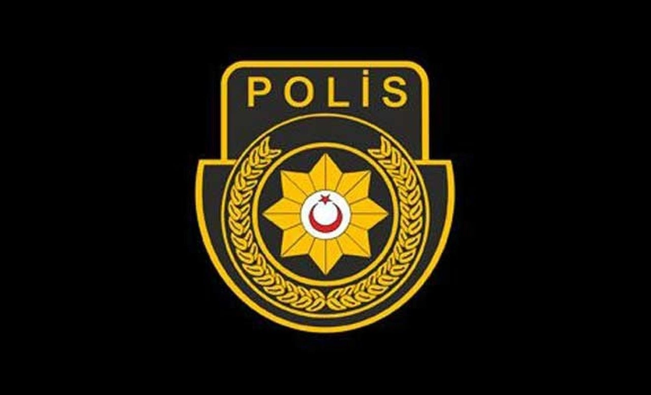 Polis haberleri&#8230; Araç 24 metrelik uçuruma yuvarlandı, bir kişi yaralandı