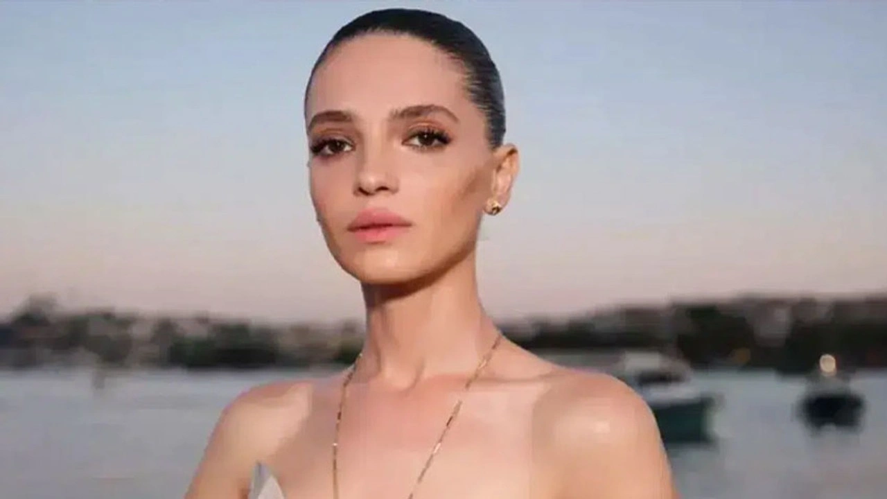 Ünlü oyuncu Şifanur Gül'e doğum gününde evlilik teklifi