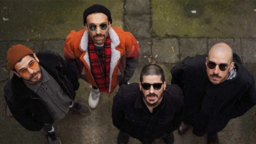 Adamlar'dan sonra bir grup daha dağıldı