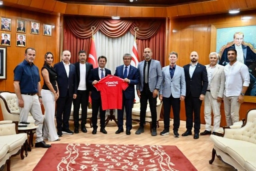 Cimnastik Federasyonu heyetinden Başbakan Ünal Üstel’e ziyaret