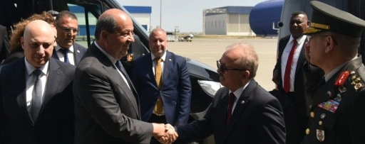 Cumhurbaşkanı Tatar temaslarda bulunmak üzere Azerbaycan’a gitti..