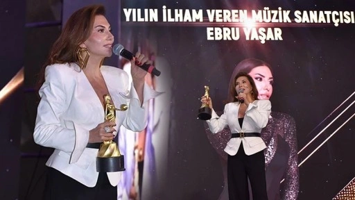 Ebru Yaşar’a ‘Yılın İlham Veren Sanatçısı’ ödülü! Ödülünü Filistinli kadınlara adadı