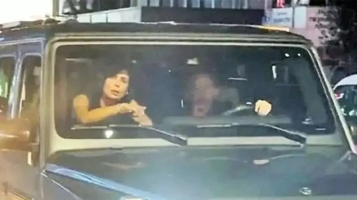 Kadınlar ön koltukta kucak kucağa oturdu! Ünlü teknik direktör Sergen Yalçın gecelerde...