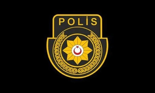 Polis haberleri&#8230; Araç 24 metrelik uçuruma yuvarlandı, bir kişi yaralandı