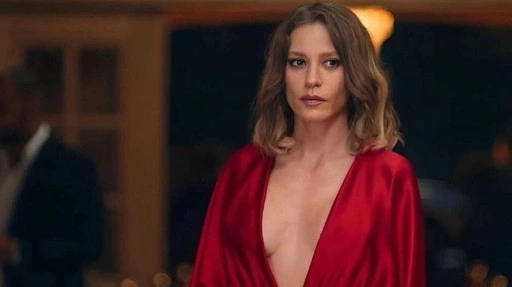 Serenay Sarıkaya'dan 50 bin liralık terlik açıklaması!